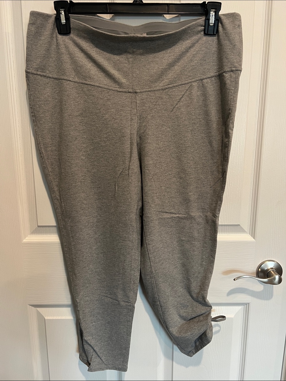 Chico's Gray Capri Leggings with Wide Waistband